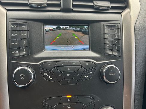 Used 2019 Ford Fusion S FWD image 15