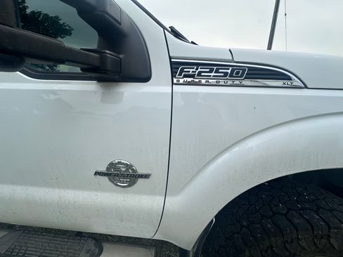 Used 2011 Ford F250 XLT w/ XLT Interior Pkg AWD/4WD image 5