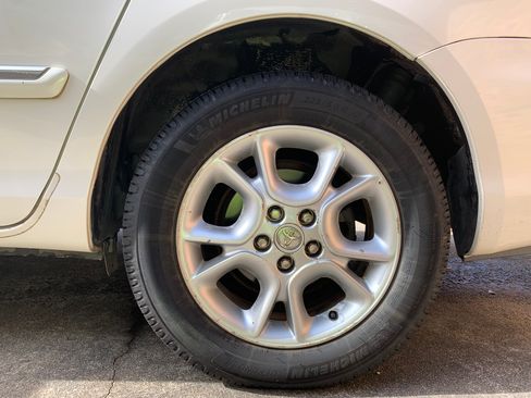 Used 2006 Toyota Sienna XLE Limited image 23