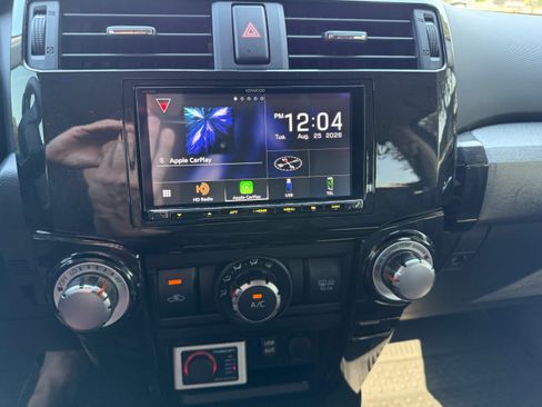 Used 2018 Toyota 4Runner TRD Off-Road Premium AWD/4WD image 23