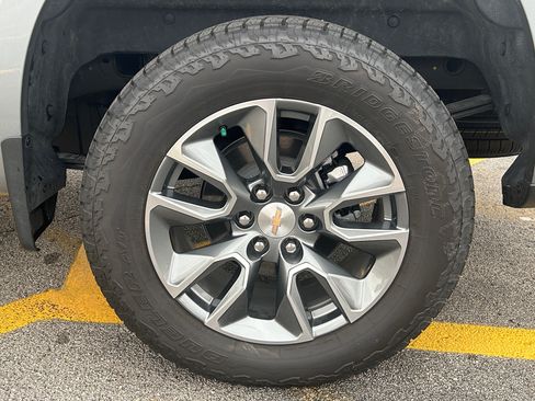 Used 2026 Chevrolet Silverado 1500 LT image 12