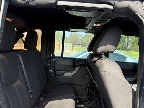 Used 2016 Jeep Wrangler Unlimited Sport w/ Max Tow Package image 6