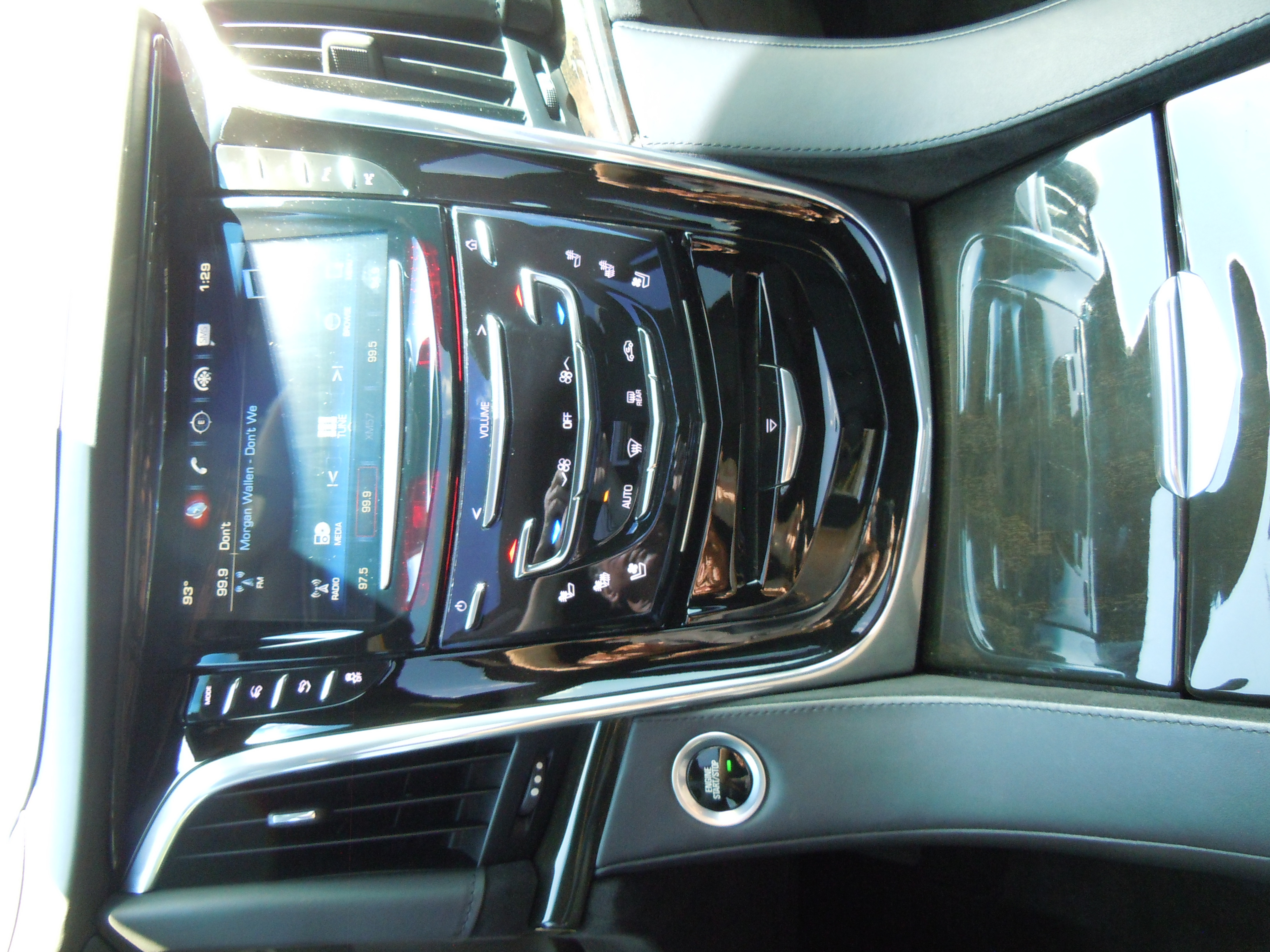 Used 2017 Cadillac Escalade Platinum AWD/4WD image 17