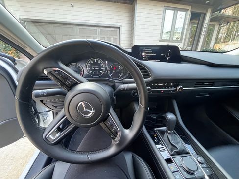 Used 2025 MAZDA MAZDA3 s image 5