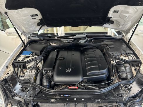 Used 2005 Mercedes-Benz E 320 CDI Sedan image 5