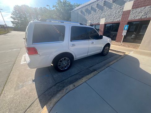 Used 2013 Lincoln Navigator 2WD w/ HD Trailer Tow Pkg image 6