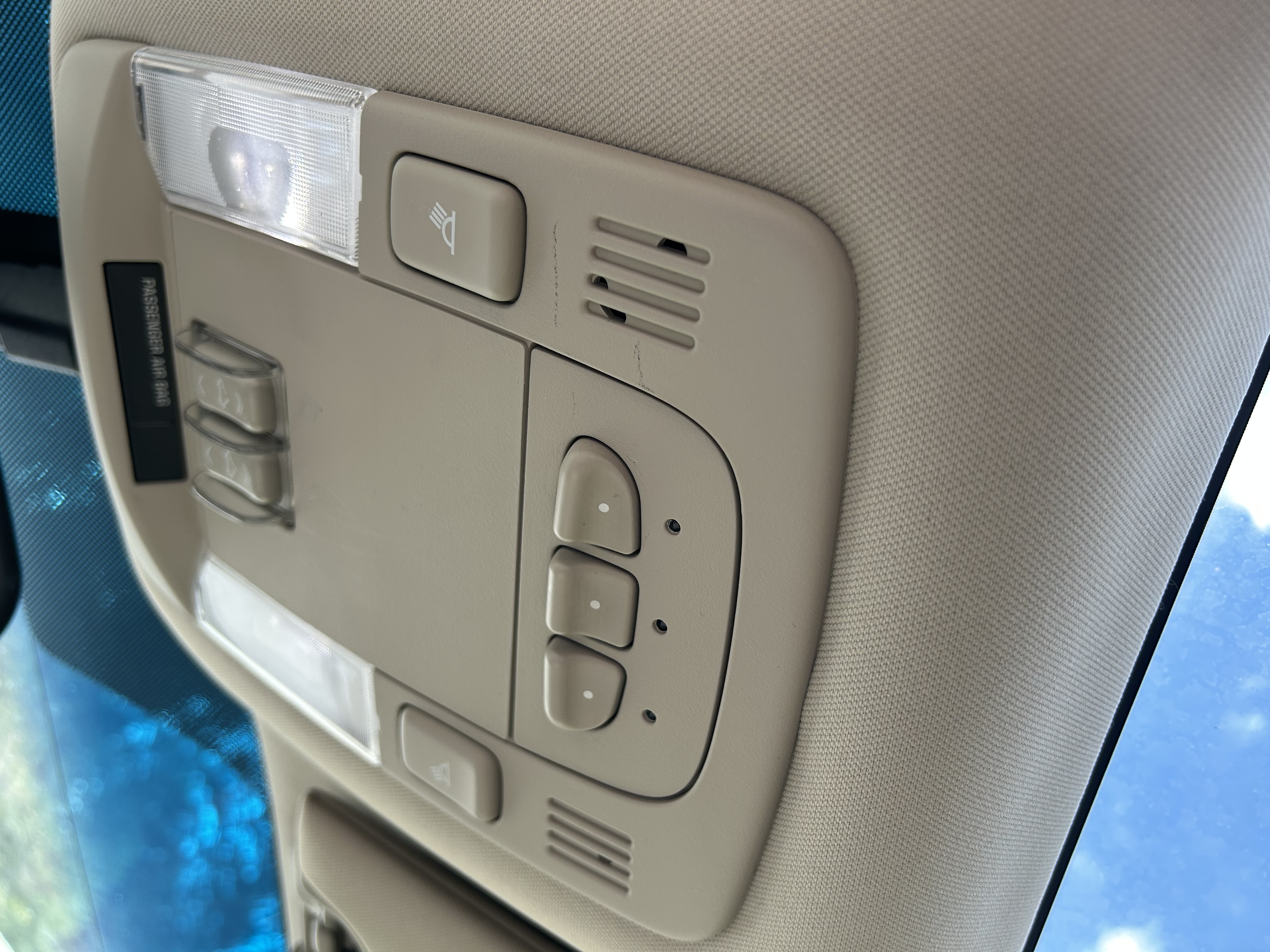 Used 2010 Cadillac DTS Luxury FWD image 13