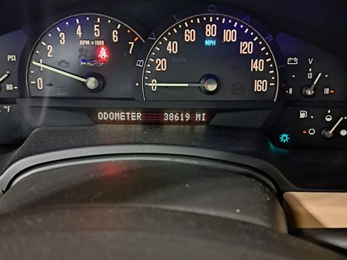 Used 2008 Cadillac XLR V RWD image 9