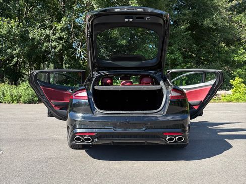 Used 2018 Kia Stinger GT2 AWD/4WD image 16