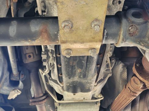 Used 2016 Jeep Wrangler Unlimited Sahara w/ Connectivity Group image 4