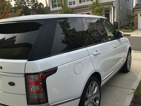Used 2015 Land Rover Range Rover Supercharged AWD/4WD image 14