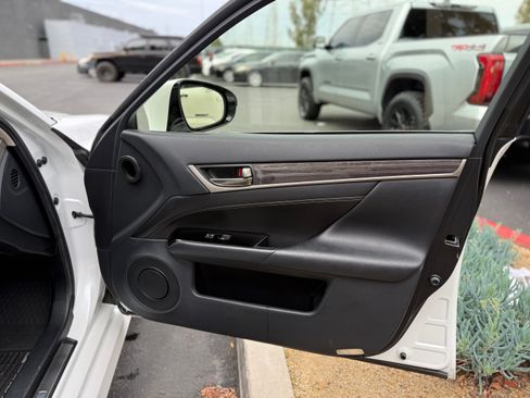 Used 2018 Lexus GS 350 w/ Preferred Accessory Package image 8