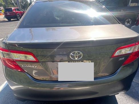 Used 2014 Toyota Camry SE image 6
