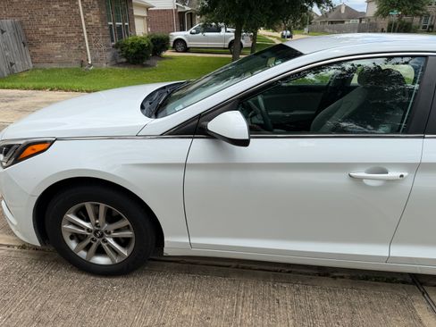 Used 2017 Hyundai Sonata SE FWD image 5