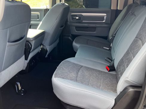 Used 2019 RAM 1500 Big Horn image 5