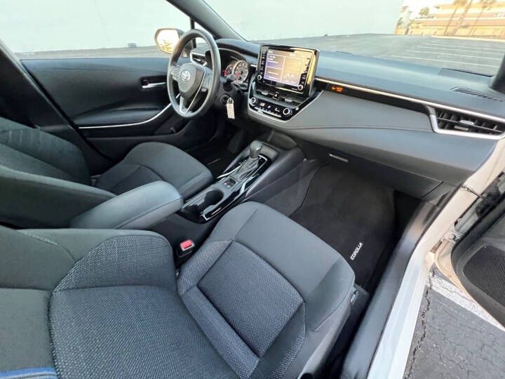 Used 2022 Toyota Corolla SE FWD image 18
