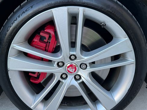 Used 2015 Jaguar F-TYPE S image 29