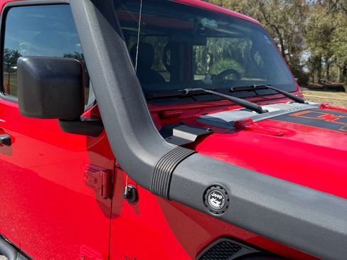 Used 2020 Jeep Gladiator Sport w/ Quick Order Package 24S image 17