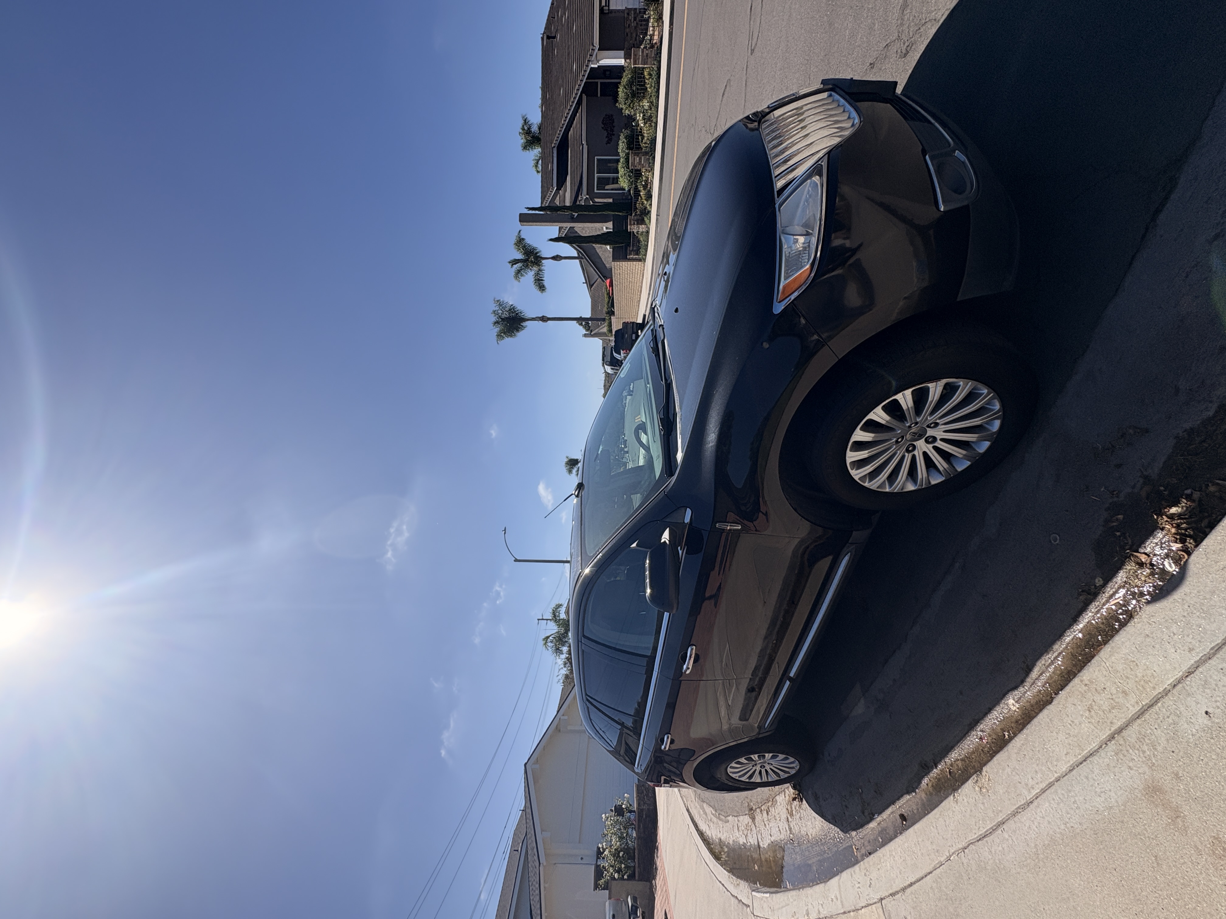 Used 2013 Lincoln MKX FWD w/ Wood Pkg image 2