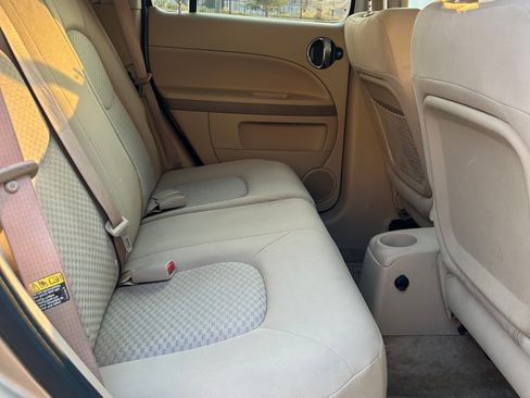 Used 2006 Chevrolet HHR LT FWD image 10