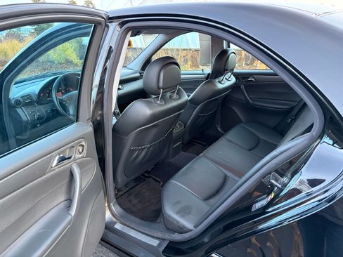Used 2003 Mercedes-Benz C 230 Sedan image 16