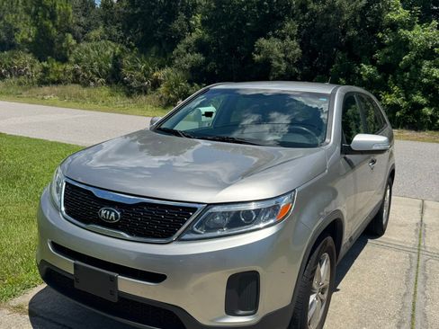 Used 2014 Kia Sorento LX AWD/4WD image 1