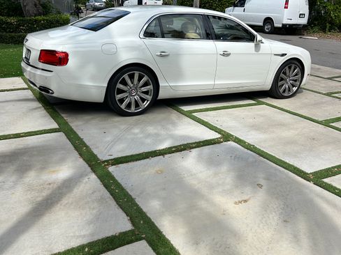 Used 2016 Bentley Flying Spur V8 image 6