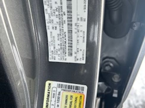 Used 2021 Ford Bronco Black Diamond w/ Sasquatch Package image 18