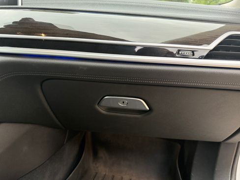 Used 2019 BMW 740i xDrive AWD/4WD image 21
