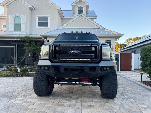 Used 2014 Ford F350 Platinum image 4