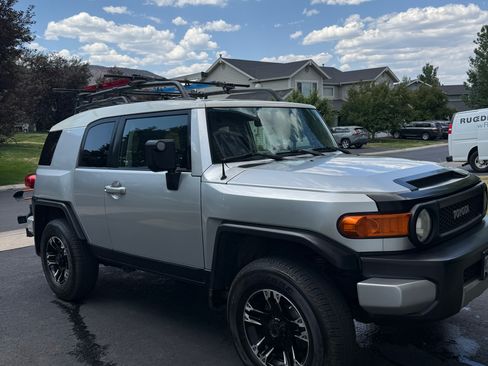 Used 2008 Toyota FJ Cruiser 4WD image 1