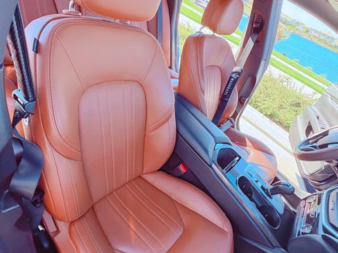 Used 2015 Maserati Ghibli image 22