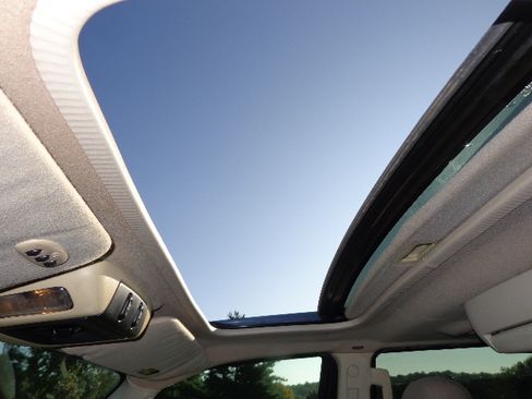 Used 2004 Ford Expedition Eddie Bauer image 25