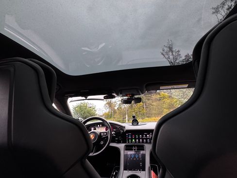 Used 2023 Porsche Taycan GTS image 22