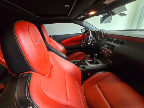 Used 2011 Chevrolet Camaro SS w/ RS Package image 10
