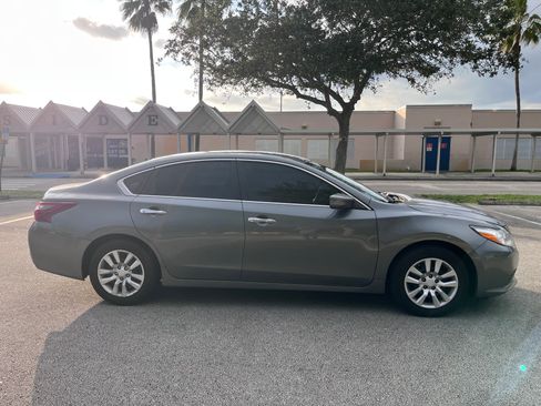 Used 2018 Nissan Altima 2.5 S w/ S Convenience Package image 12