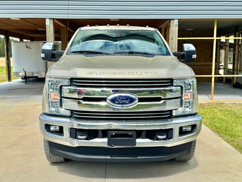 Used 2017 Ford F350 Lariat w/ Lariat Ultimate Package image 2