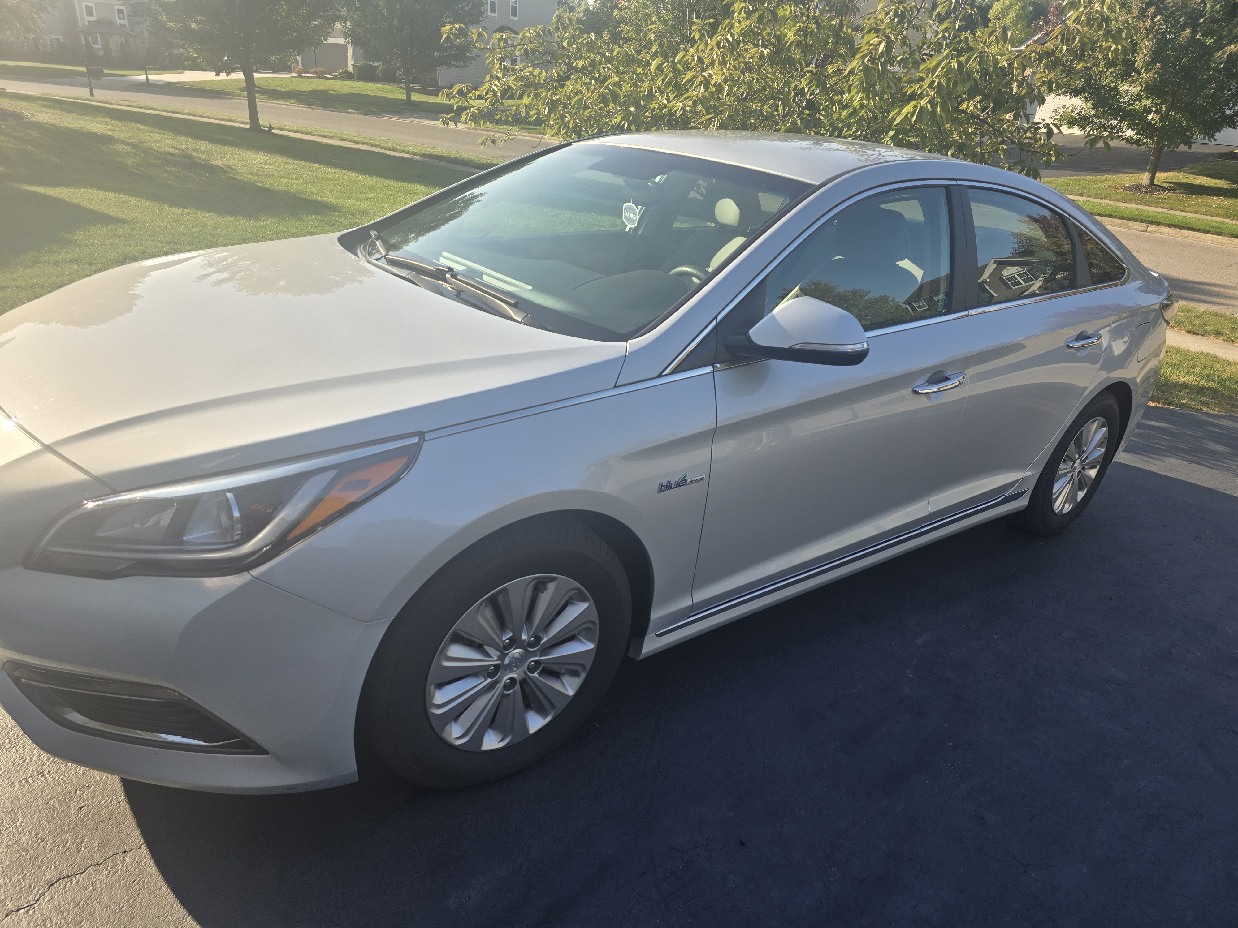 Used 2017 Hyundai Sonata SE FWD image 2