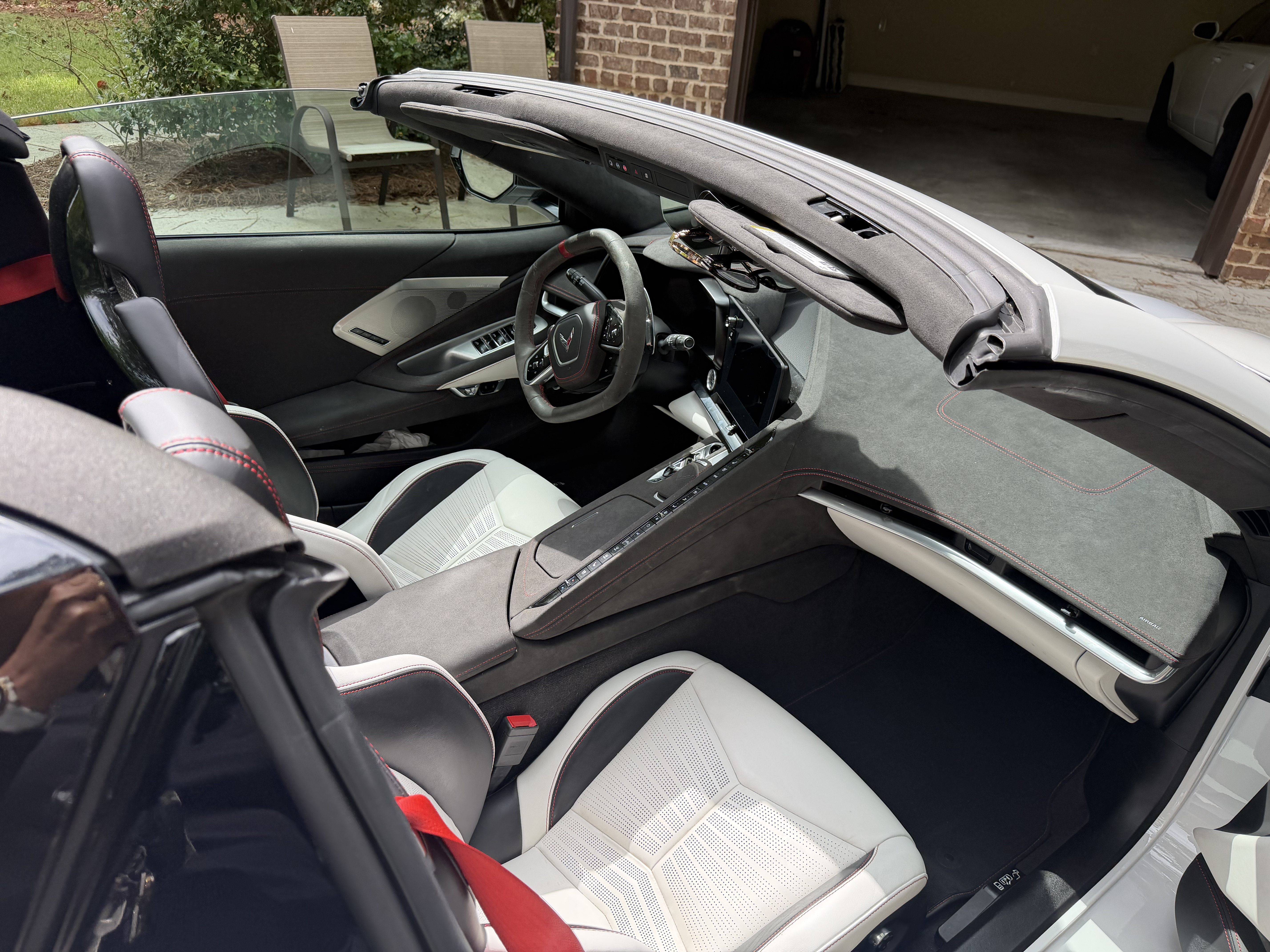 Used 2023 Chevrolet Corvette Stingray Premium Conv w/ Z51 Performance Package RWD image 27