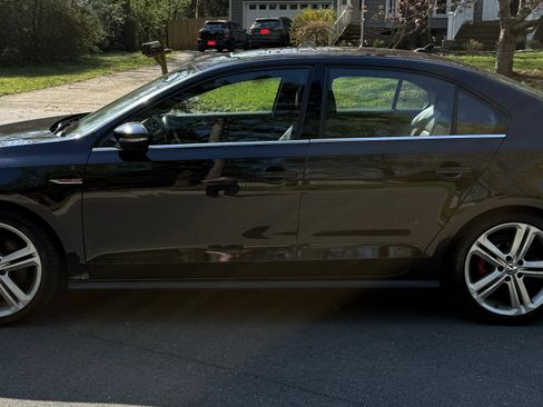 Used 2016 Volkswagen Jetta GLI SEL image 5