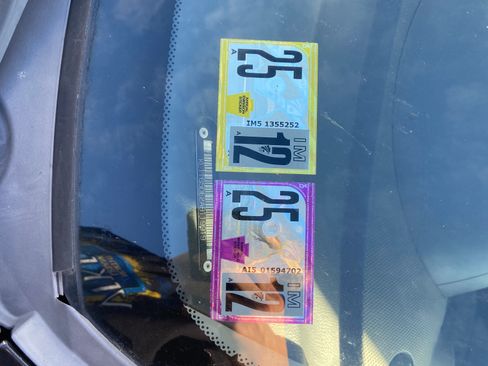 Used 2010 Chevrolet Aveo LT w/ Driver Convenience Package image 9