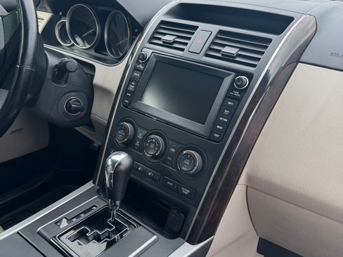 Used 2010 MAZDA CX-9 Grand Touring w/ Moonroof & Bose Audio Pkg AWD/4WD image 19