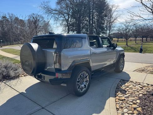 Used 2025 GMC Hummer EV 3X image 9