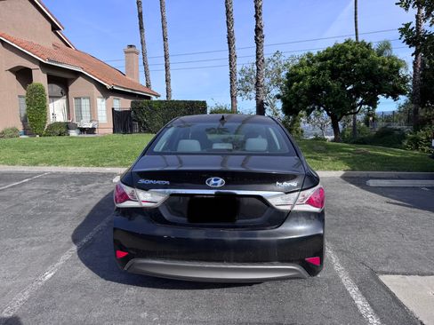 Used 2015 Hyundai Sonata Hybrid image 6