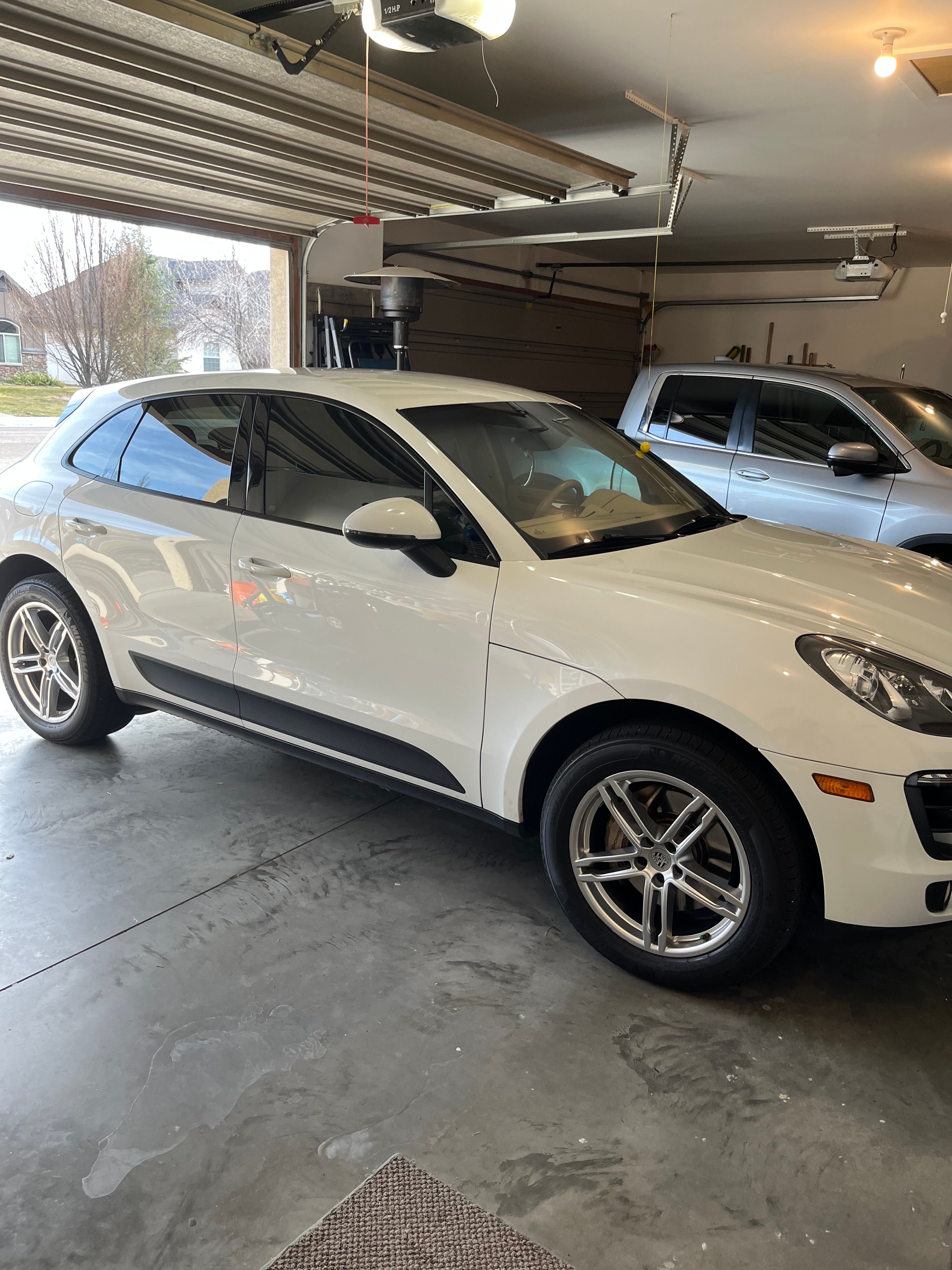 Used 2015 Porsche Macan S AWD/4WD image 2