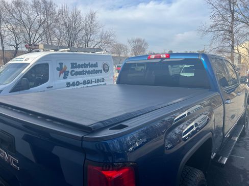 Used 2019 GMC Sierra 2500 SLT w/ Duramax Plus Package image 5