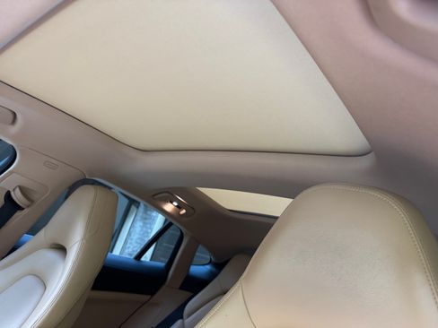 Used 2018 Porsche Panamera image 8