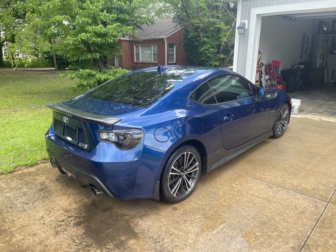 Used 2013 Scion FR-S RWD image 16
