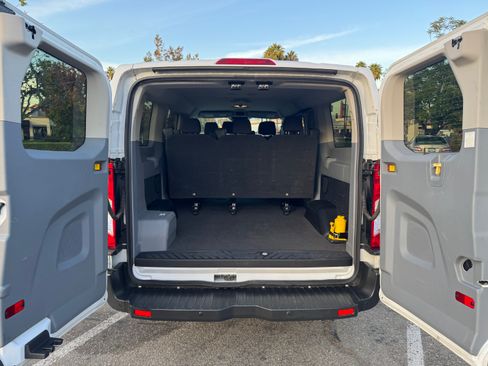 Used 2017 Ford Transit 150 XL image 12