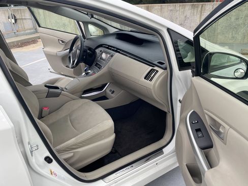 Used 2012 Toyota Prius Three image 19